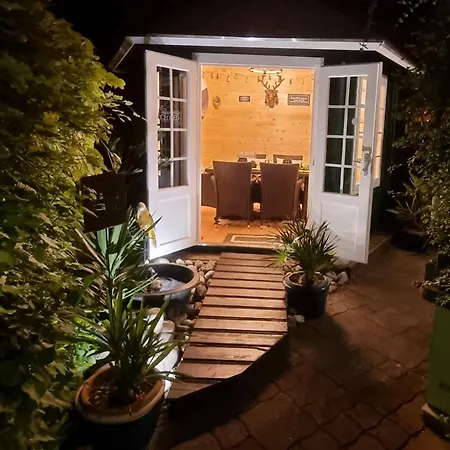 Osborne Near Hallstatt 度假居 上特劳恩