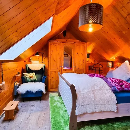 度假居 Osborne Near Hallstatt 上特劳恩