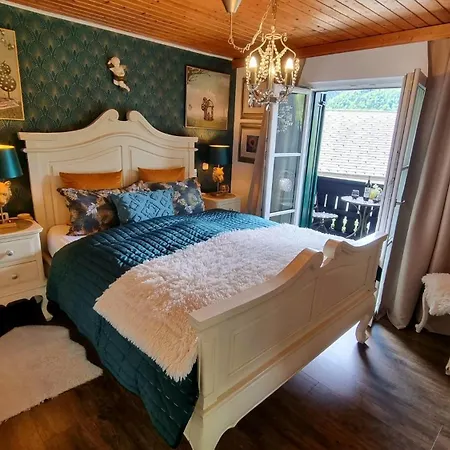 Holiday home Osborne Near Hallstatt *